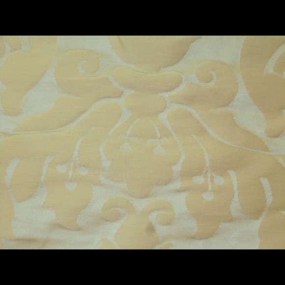 Beacon Hill Savannah Belle Ice Damask Fabric - Picture 16 of 16